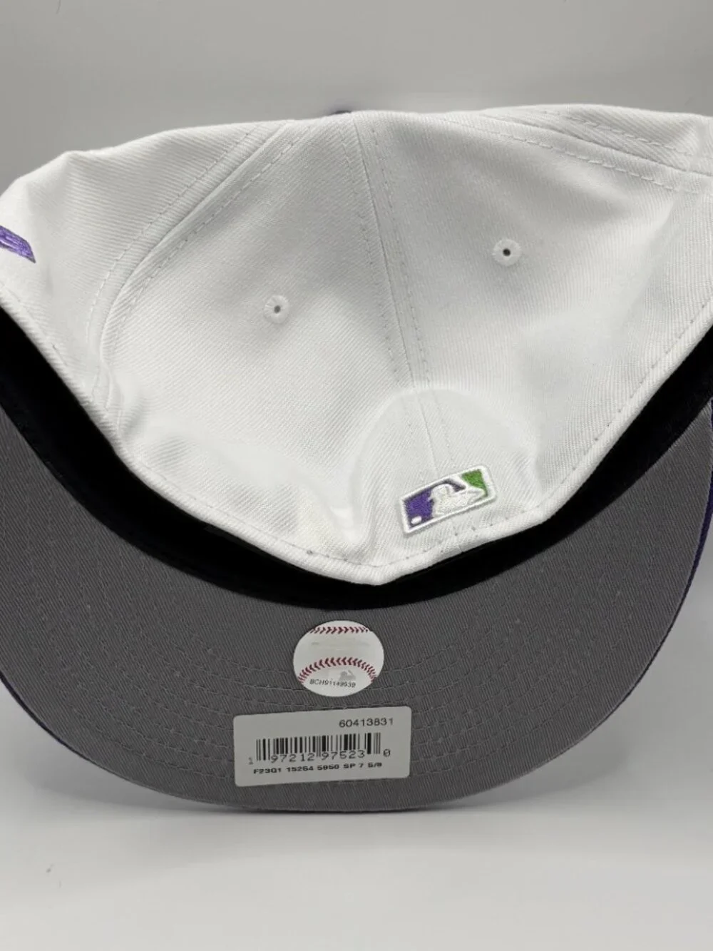 New York Yankees New Era 59FIFTY 2009 World Series Patch Size 7 5/8 White Purple - Picture 4 of 6